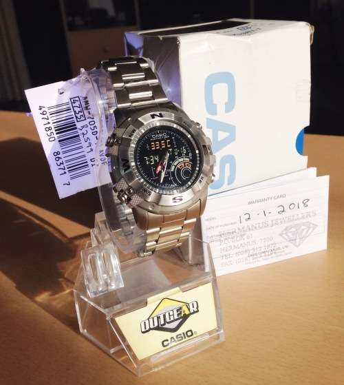 Beautiful Casio Hunting Timer watch. Many functions including world time thermometer.Reduced price
